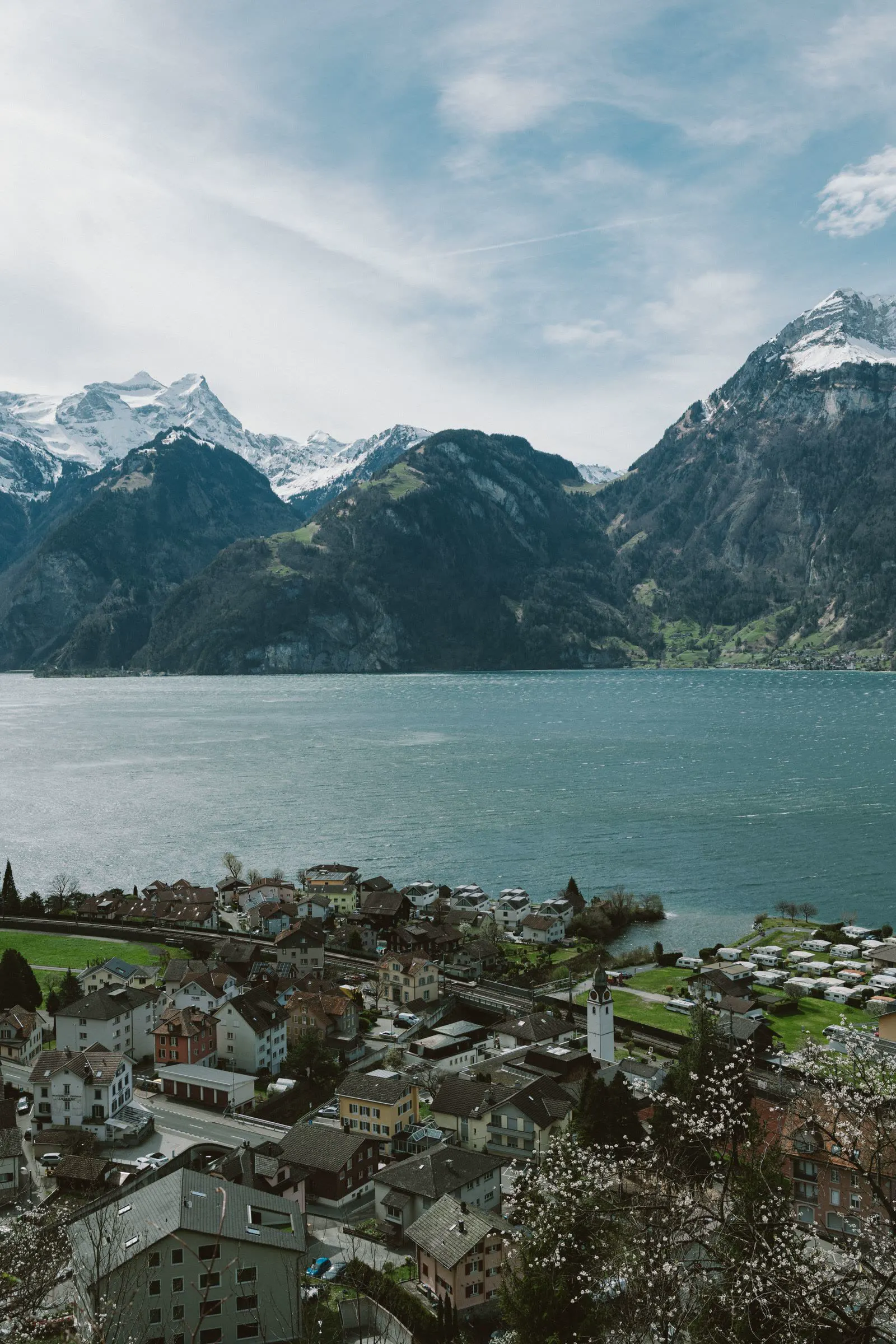 Swiss Alps with a lake in the foreground